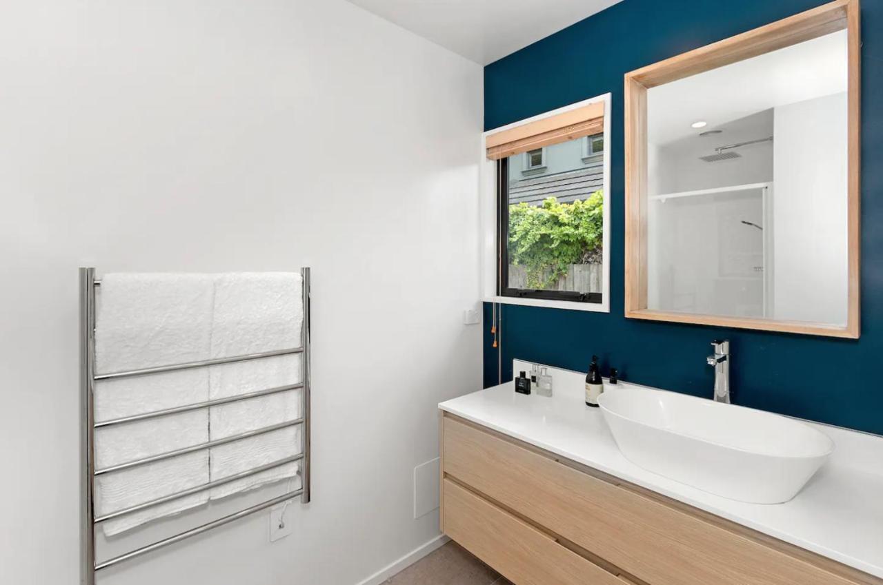 Modern Merivale Village Apartment with Garden Christchurch Exterior foto
